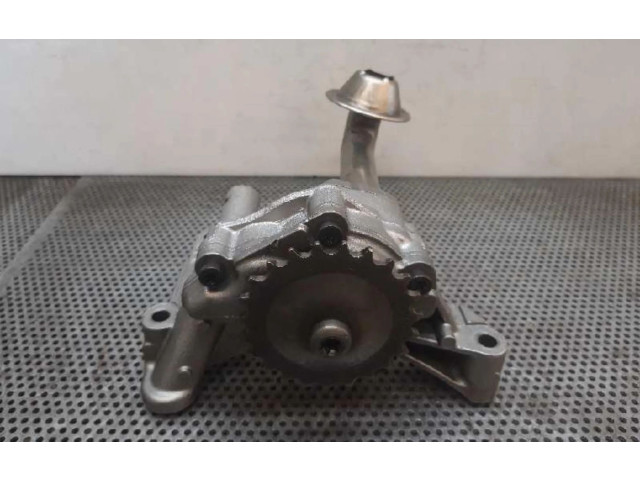 Масляный насос   038115105C  Audi A3 S3 8P 