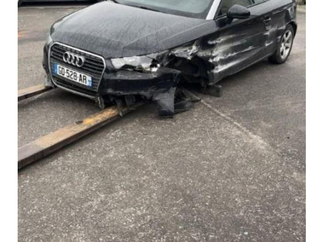 Зеркало электрическое        Audi A1  2010 - 2018 года   