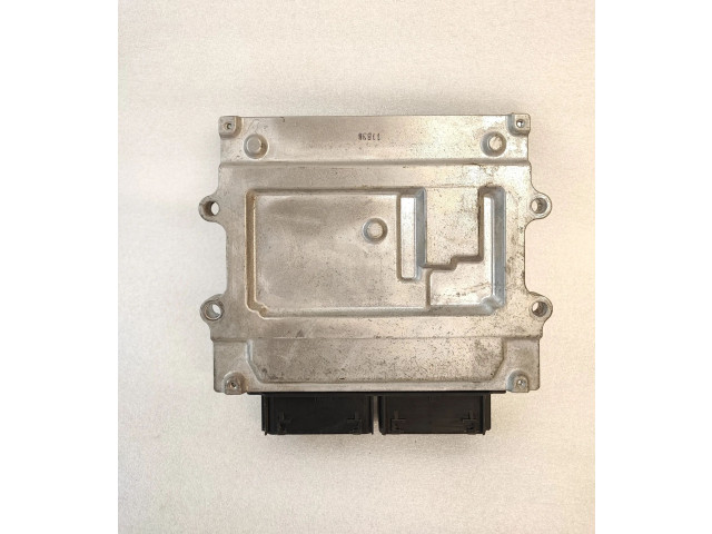 Блок управления двигателя 32242004 Volvo XC40