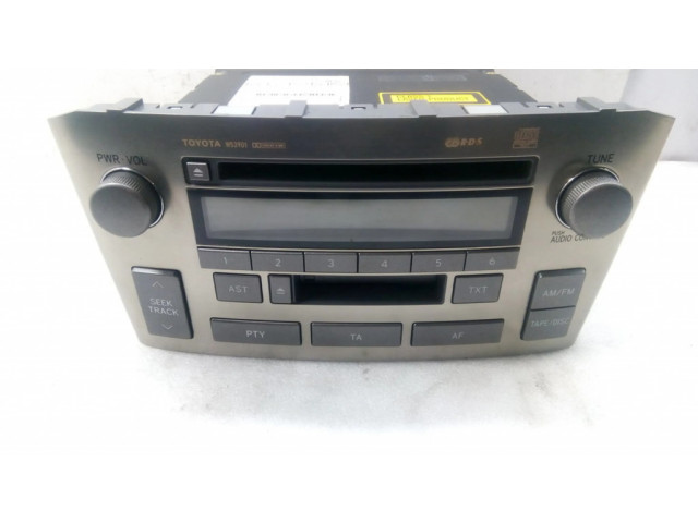 Радио/ проигрыватель CD/DVD / навигация