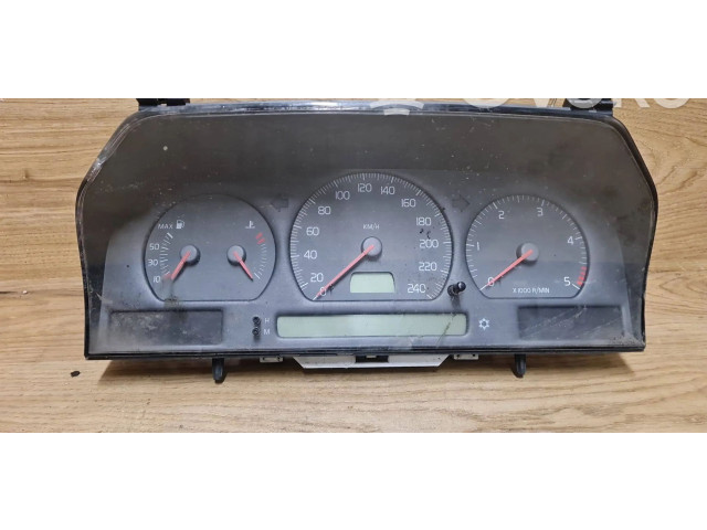Панель приборов 9168144   Volvo S70  V70  V70 XC       