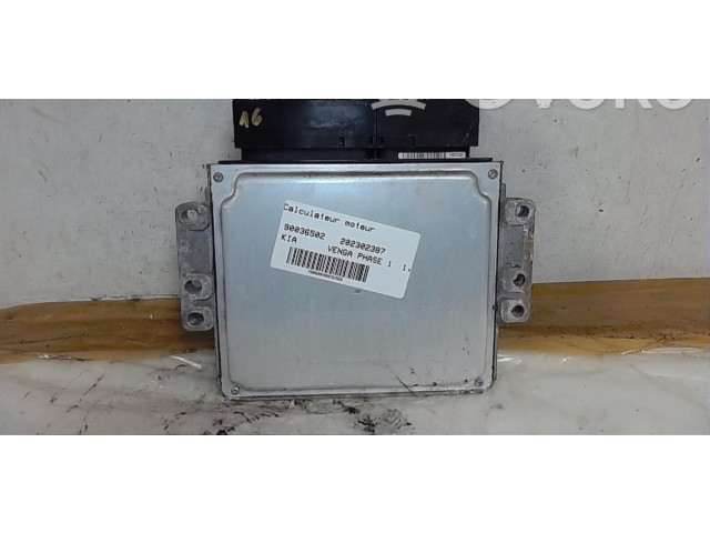 Блок управления двигателя    KIA Stonic