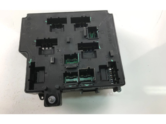 Блок предохранителей 31473771 Volvo XC90