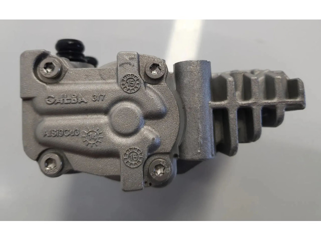 Масляный насос Mercedes-Benz S W221