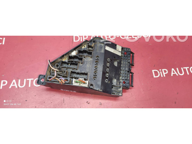 Блок предохранителей  YQE103720   Rover 25    