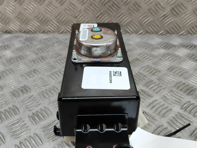 Подушка безопасности пассажира 1077824CNF Tesla Model Y