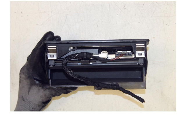 Дисплей       Audi A1