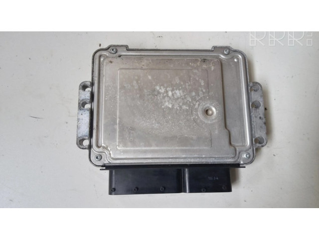 Блок управления двигателя 4E34A3BDM, 0281012883   Alfa Romeo GT