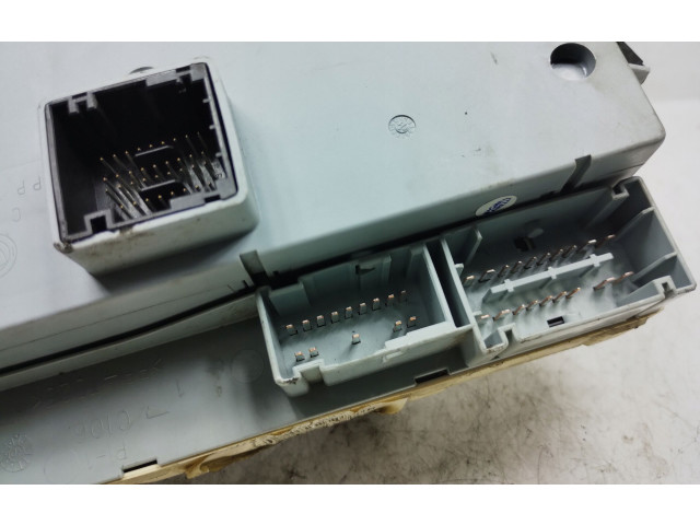   Pojistková skříňka    Fiat Stilo 2007