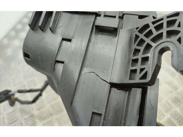 Блок предохранителей AV1T14K012GLD Ford B-MAX