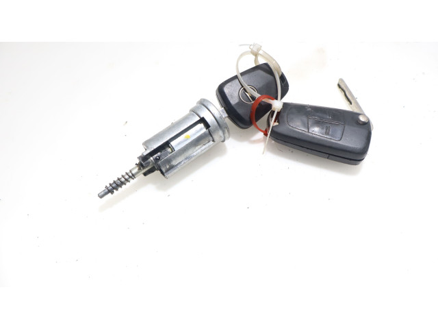 Блок управления двигателем Блок управления Opel Meriva B