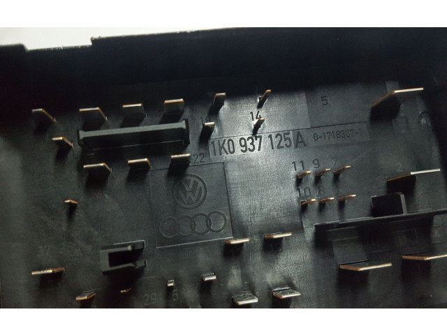 Блок предохранителей 1K0907125A Audi A3 S3 8P