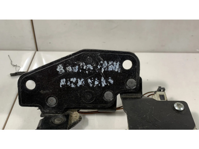 Замок задней крышки