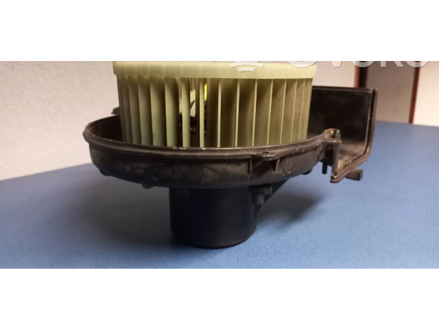 Вентилятор печки 6Q2820015A Skoda Fabia Mk1 (6Y)