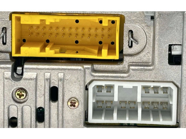 Радио/ проигрыватель CD/DVD / навигация LJD4100AB Jaguar XK8 - XKR для двигателя AJ34