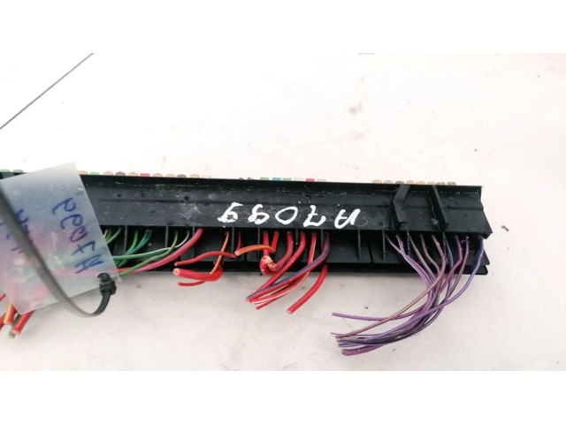 Pojistková skříňka BMW 5 E39 2002