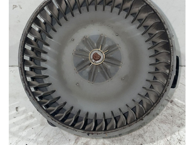 Вентилятор печки Mitsubishi Pajero