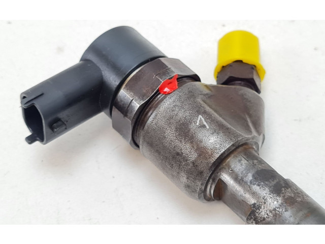 Форсунка 338002A900, 0445110320    KIA Ceed   