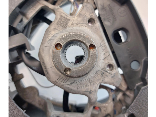 Руль Nissan Leaf II (ZE1)