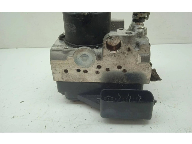Блок АБС 1338005500 Lexus IS 200-300 1999 - 2005 года