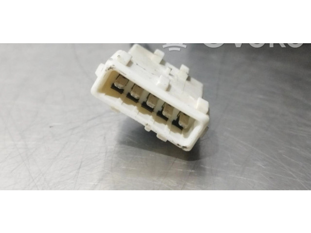 Зеркало электрическое Citroen Berlingo 1996 - 2002 года