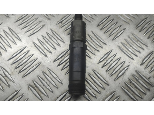 Vstřikovač 000010101051   Mercedes-Benz Vito Viano W638  pro naftový motor 2.2  