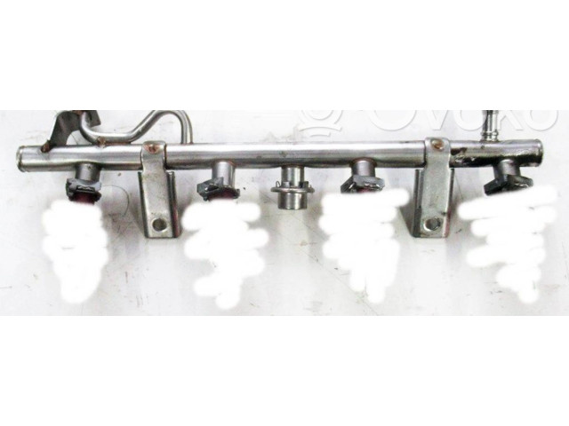 Топливная рампа    Mercedes-Benz C W204  