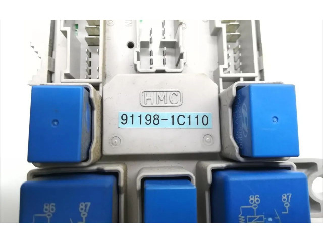 Блок предохранителей 91198-1C110   Hyundai Getz    