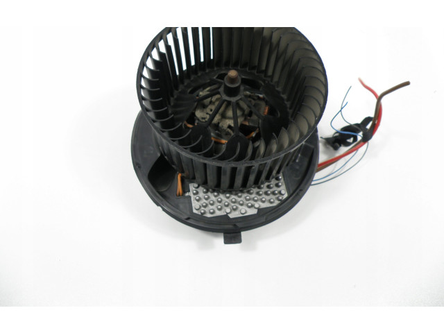 Вентилятор печки 3C0907521G Audi Q3 8U