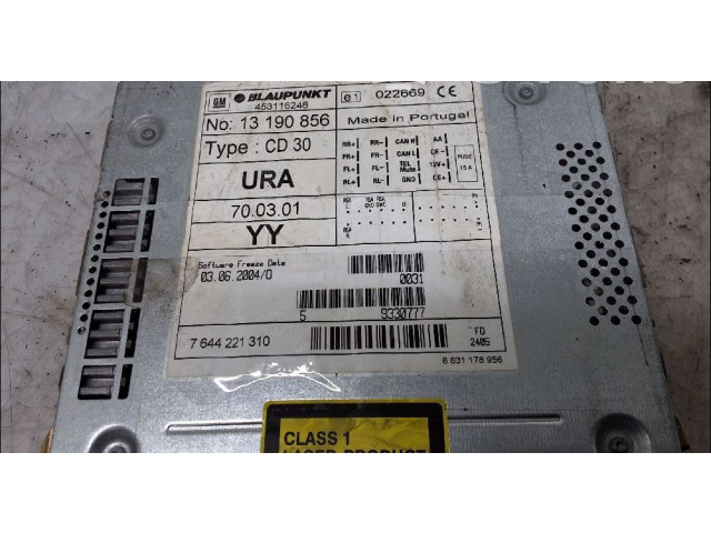 Pojistková skříňka Радио/ проигрыватель / навигация Opel Zafira B 2005