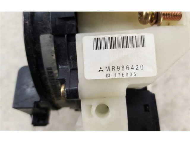 Форсунка MR986420 Mitsubishi Colt