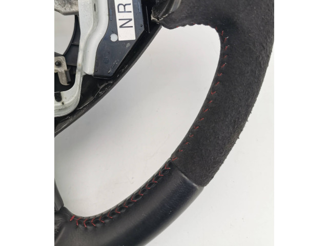 Volant Nissan Juke I F15 2013