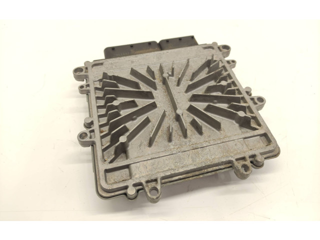 Блок управления двигателя 31336983, 1039S50500   Volvo V70