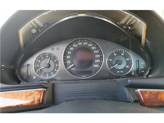 Přístrojová deska Mercedes-Benz E AMG W211 2007