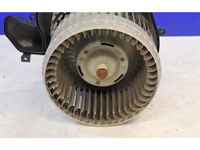 Вентилятор печки    31320392, 8665191   Volvo XC90