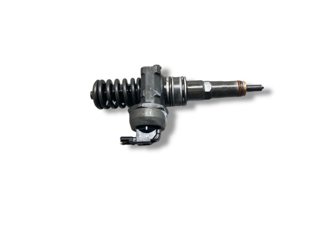 Форсунка 038130073ag, 0414720215    Volkswagen Golf Plus  BKC 