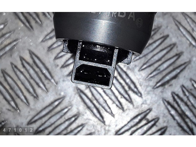 Форсунка 038130073ag    Skoda Octavia Mk2 (1Z)   