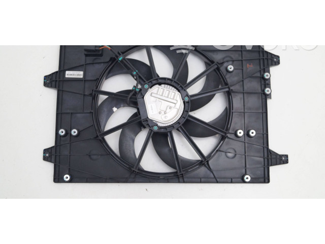 Вентилятор радиатора         Volvo EX30 