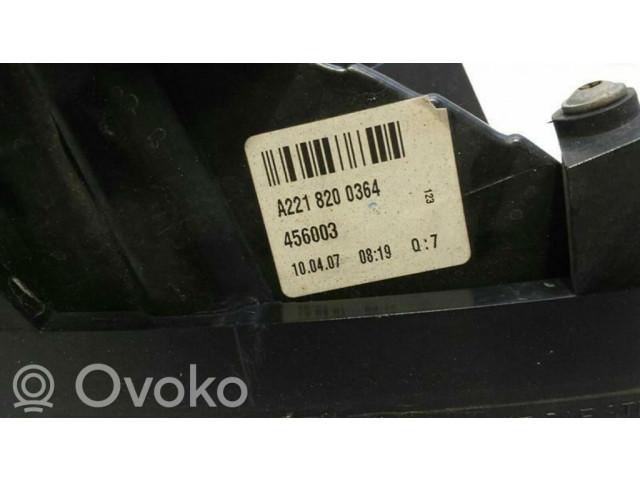 Задний фонарь левый сзади A2218200364    Mercedes-Benz S AMG W221   