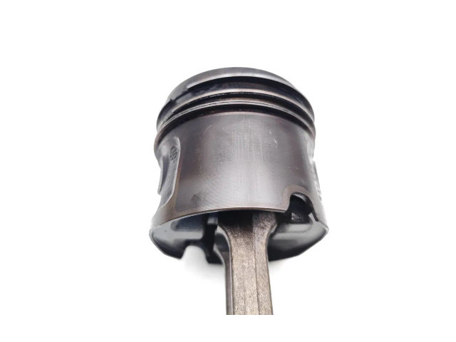 Píst N47D20A BMW 1 E81 E87 N47D20A