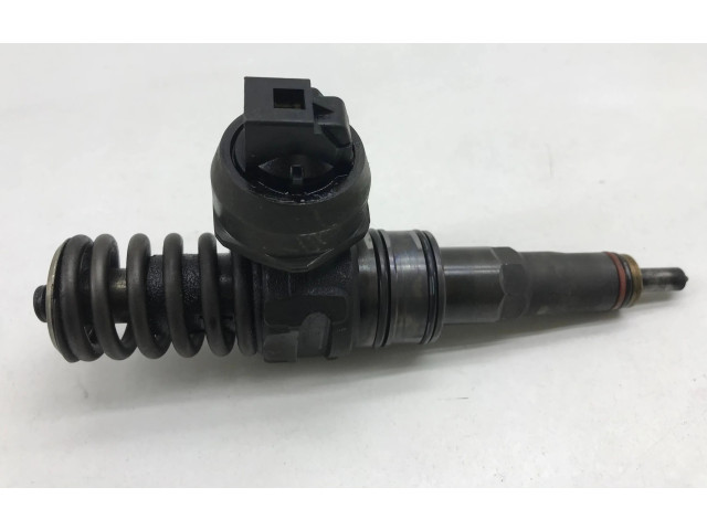 Форсунка 038130073BQ    Volkswagen Touran I   