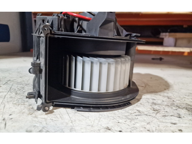 Вентилятор печки    4F0820521   Audi A6 S6 C6 4F