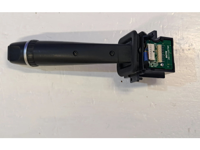 Ручка стеклоочистителей 30798530   Volvo V70