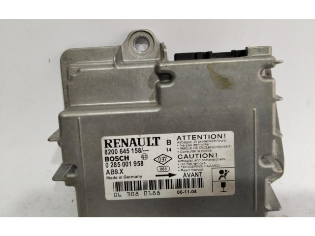 Блок подушек безопасности 8200645158   Renault Clio III