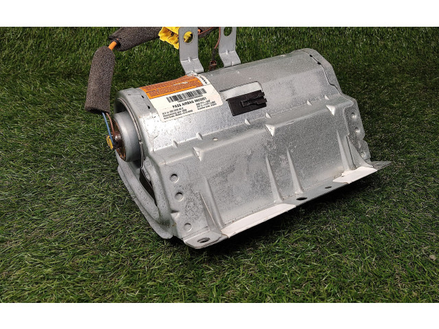 Подушка безопасности пассажира 8623351   Volvo C30