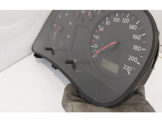 Přístrojová deska  Volkswagen Golf IV 2000 1035100002  