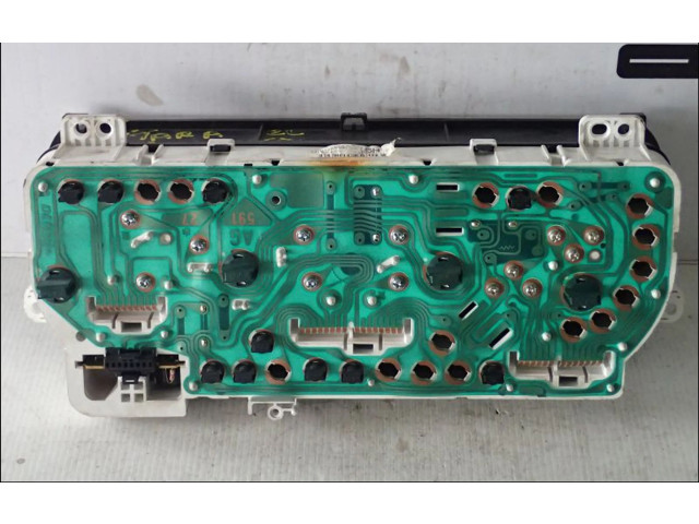 Панель приборов    Suzuki Grand Vitara I       