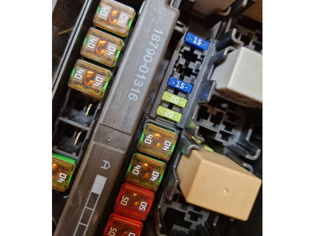 Блок предохранителей 919513X150, 1879001316   KIA Ceed    