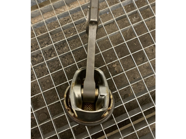 Píst Dodge RAM pro benzínový motor 5.7 EZH