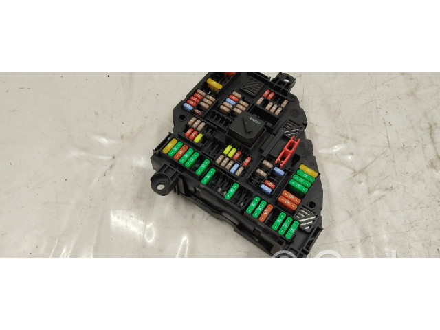 Pojistková skříňka 9264923 BMW M5 2012